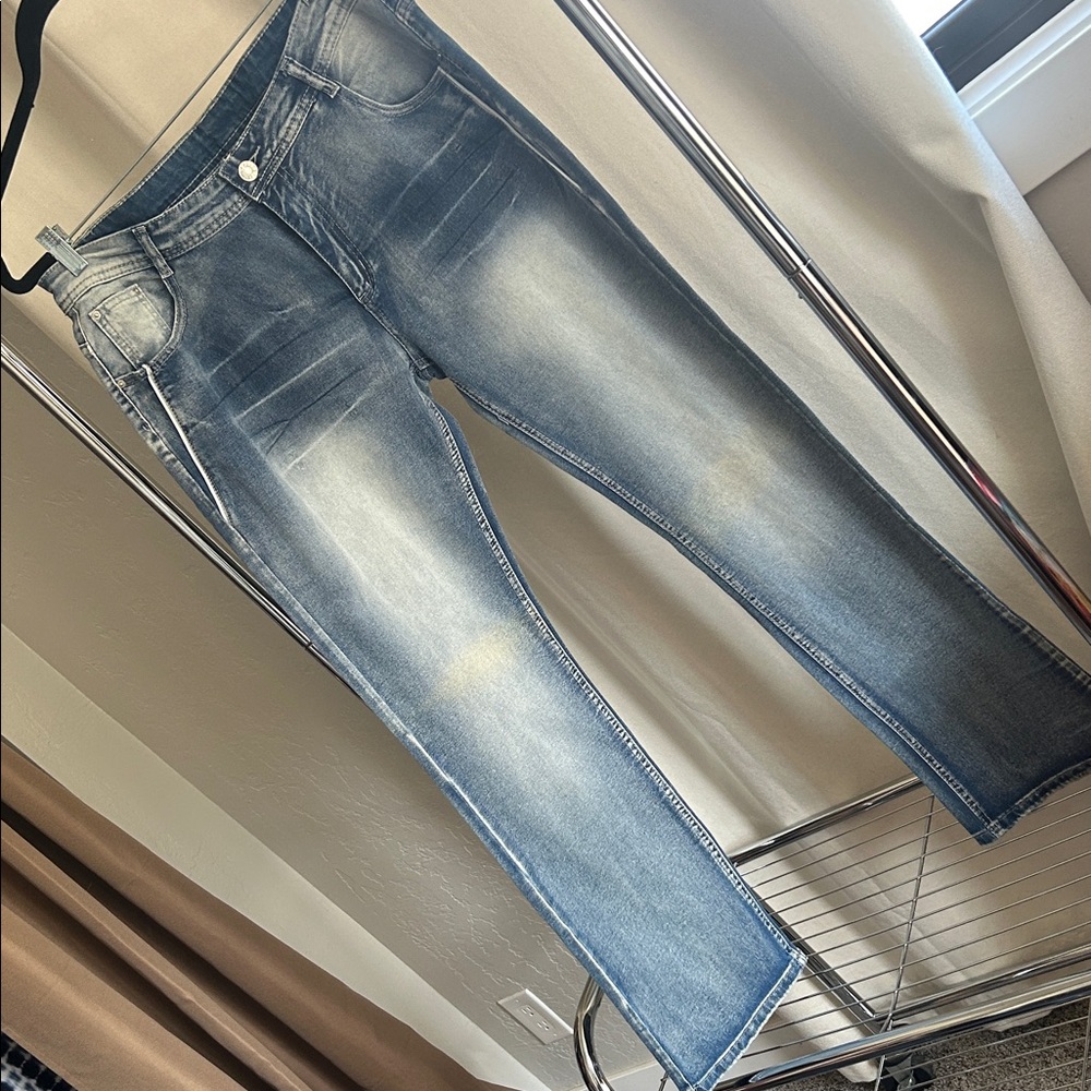 Women’s Classic Washed Blue Fashion Jeans - Casual Straight Fit
